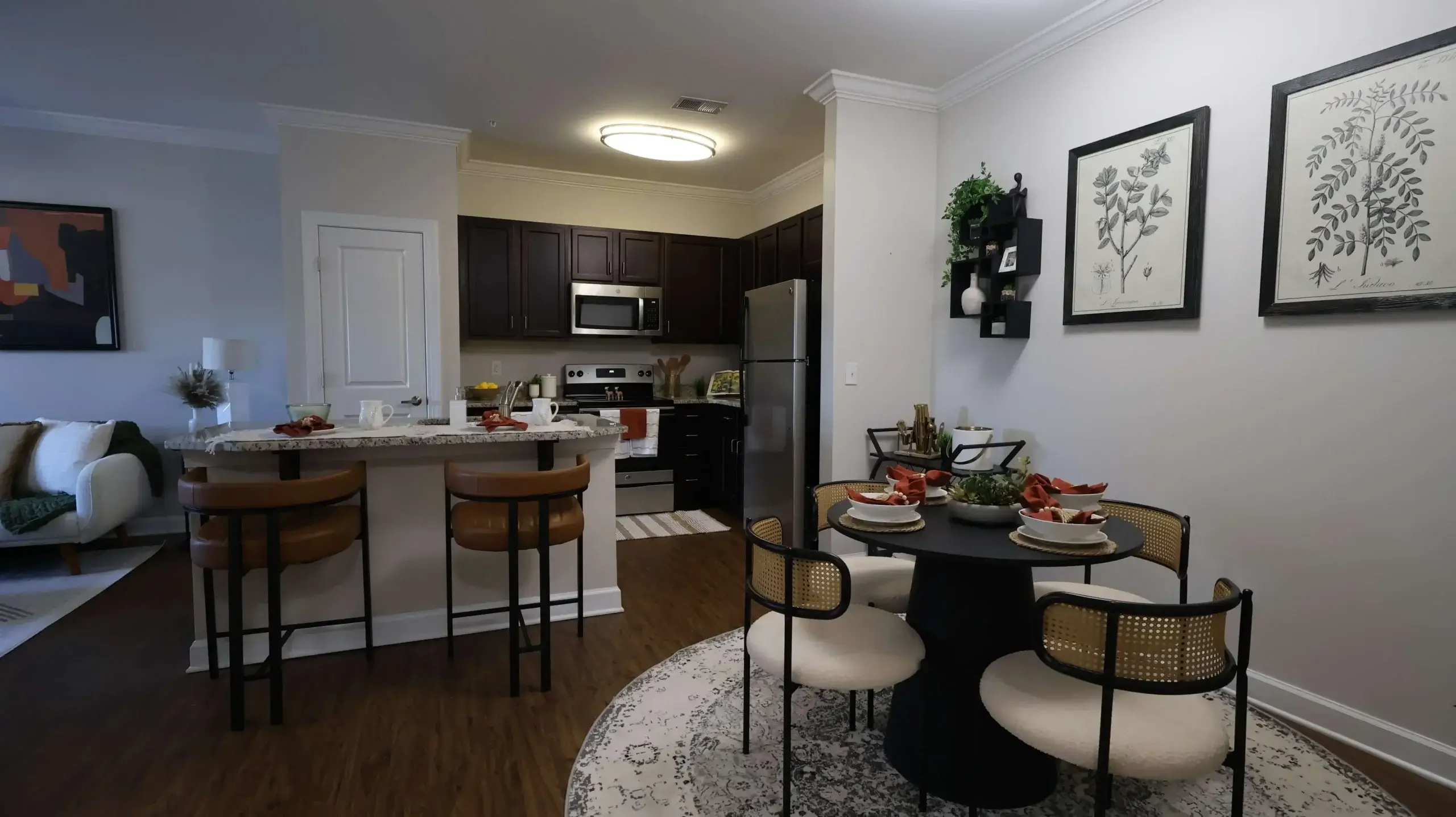 Fairway Village - Dinning Area 1