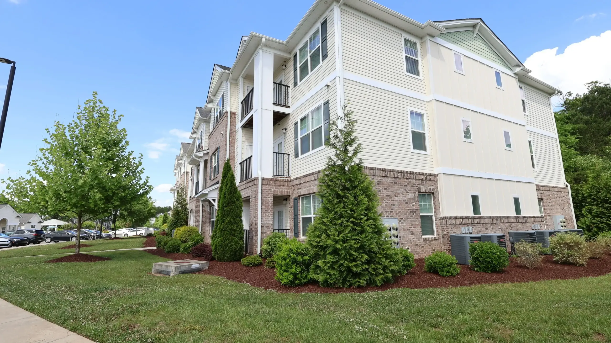 Fairway Village - Building Outside View